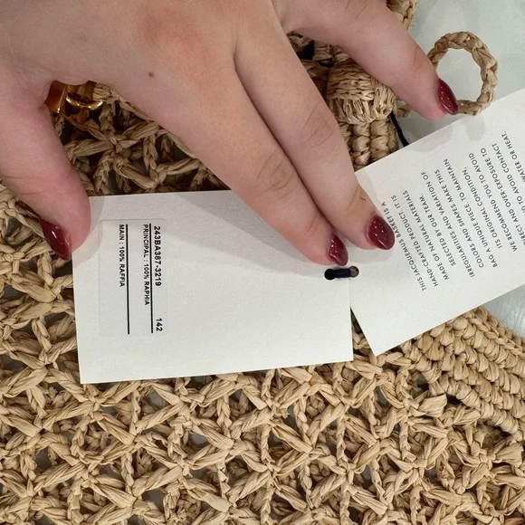 JACQUEMUS LARGE ROUND SPIAGGIA BAG - Picture 8 of 8